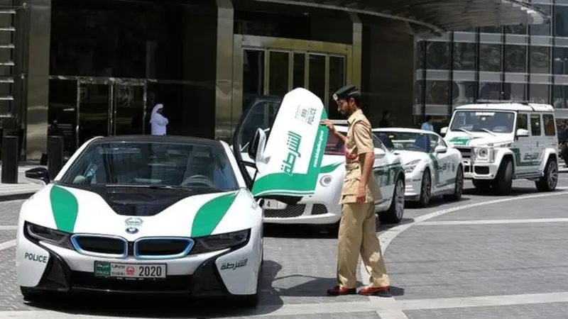 Patroli Polisi Dubai Berhasil Kandangkan 81 Mobil 'Tukang Ngebut'