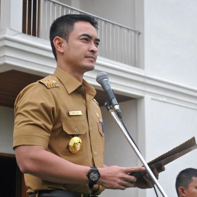 Zumi Zola Kembali Pecat 10 Pegawai Honorer Kantor Samsat Regional Liputan6 Com