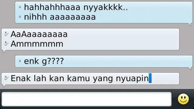 6 Chat Pacaran LDR Minta Disuapin Makanan Ini Bikin Jomblo Meringis