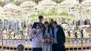 Melalui akun Instgaramnya, Ahn Bo Hyun membagikan foto-foto di balik layar drama See You in My 19th Life, serta foto perpisahan dengan para pemain dan staf.