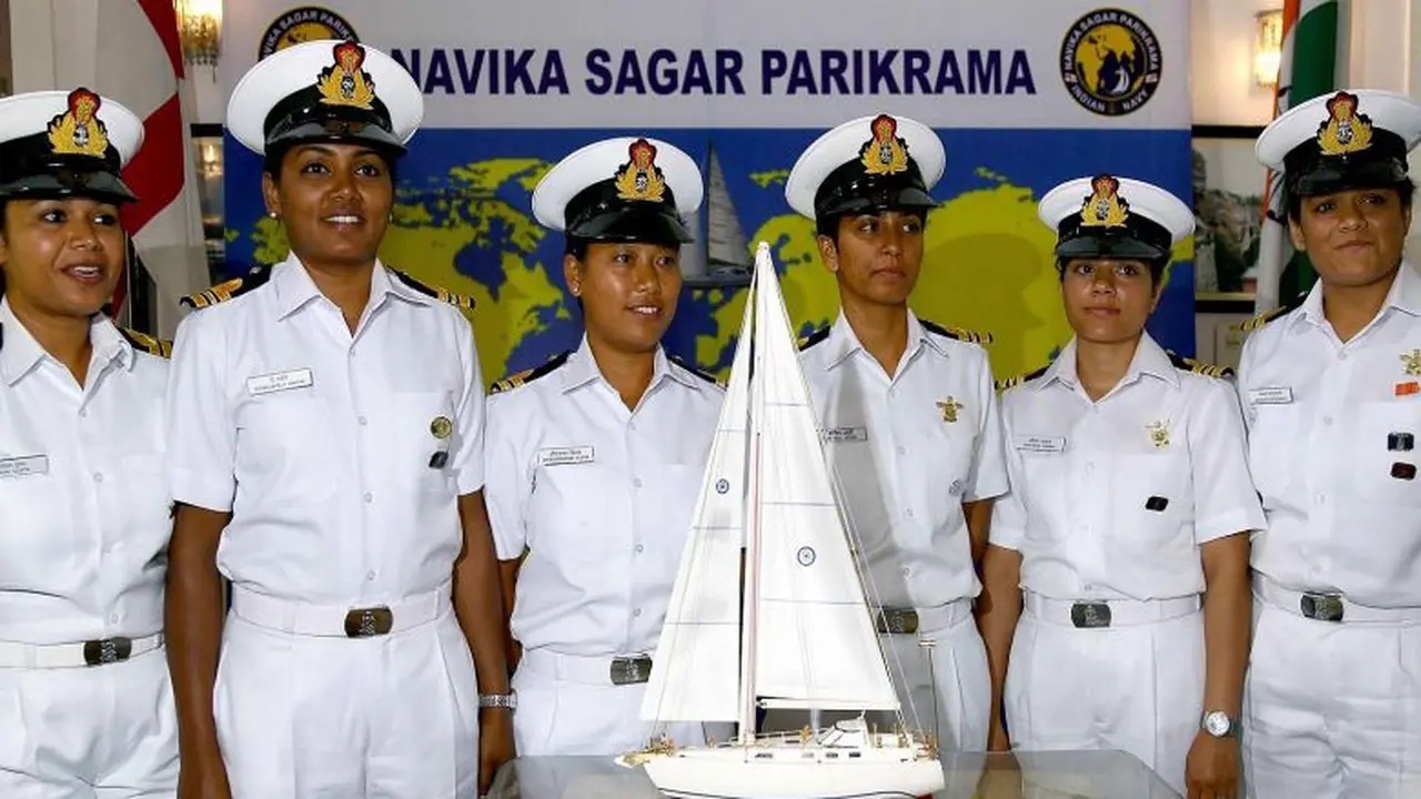 Persiapan pelayaran ini, telah dirancang dengan sangat baik. Enam wanita ini siap cetak sejarah (AFP)
