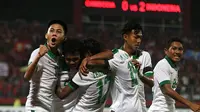 Selebrasi Timnas Indonesia di matchday terakhir penyisihan Grup A Piala AFF U-16 2018 melawan Kamboja di Stadion Gelora Delta, Sidoarjo, Senin (6/8/2018). (Bola.com/Aditya Wany)