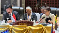 Menlu RI Retno Marsudi bersama Menko Polhukam RI Hadi Tjahjanto menghadiri Pertemuan Tingkat Menteri untuk Pilar Politik-Keamanan ASEAN (APSC) di Vientiane, Laos pada Selasa (8/10/2024). (Dok. Kemlu RI)