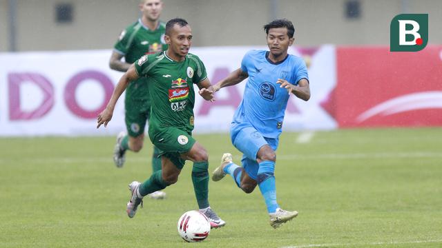 FOTO: Skor Masih 0-0, Pertahanan Kokoh Persela Lamongan Sulit Ditembus PSS Sleman di Babak Pertama - Irfan Jaya