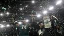Para pemain Philadelphia Eagles merayakan kemenangan atas Kansas City dalam laga final yang berlangsung di Caesars Superdome, New Orleans, Louisiana, Senin (10/02/2025). (AP Photo/Brynn Anderson)