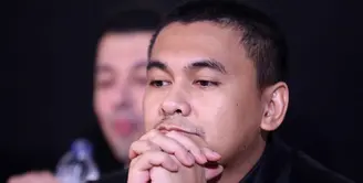 Komika Raditya Dika kembali menggarap film drama komedi. Kali ini, filmnya mengangkat cerita kegelisahan masyarakat modern yang dikemas dengan judul The Guys. (Nurwahyunan/Bintang.com)