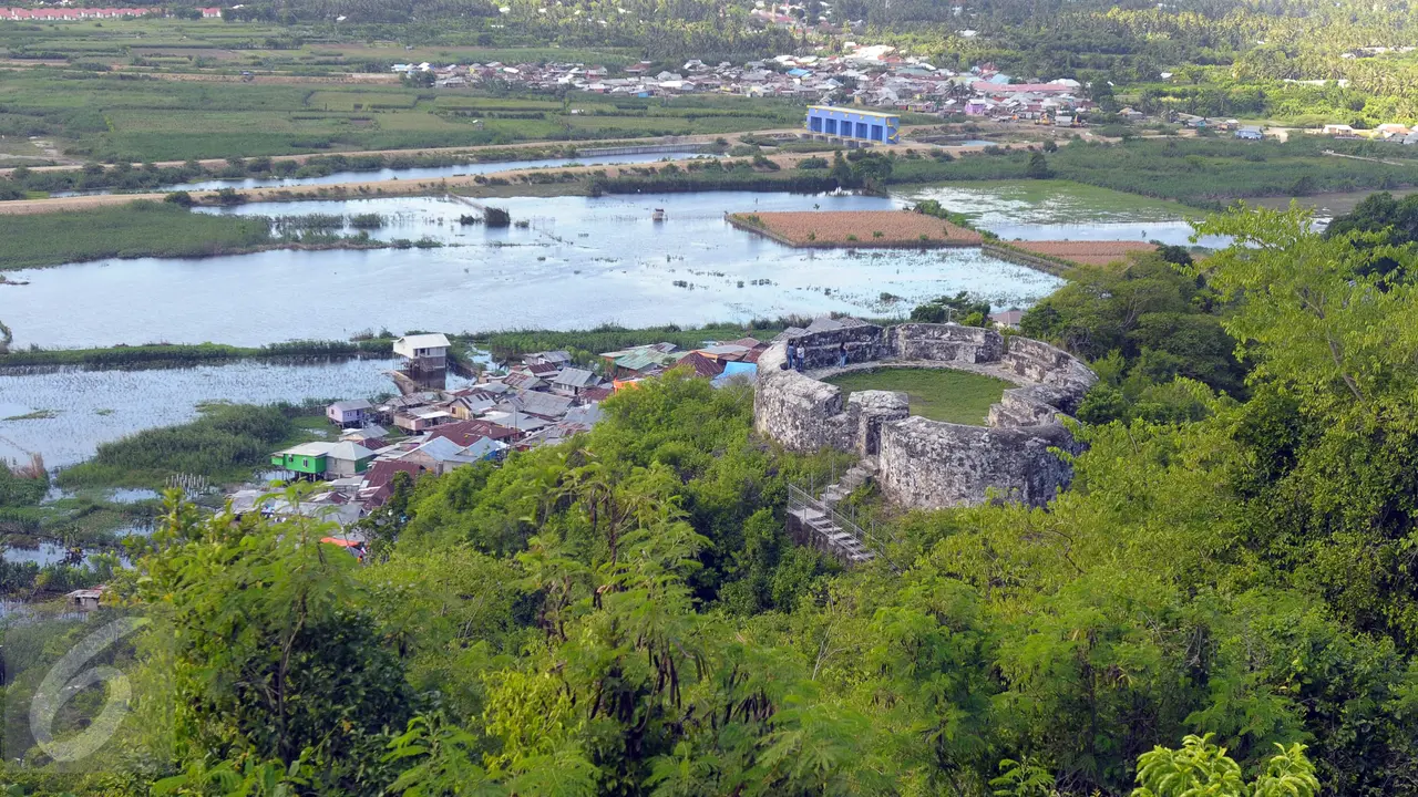 20160705-Menikmati Keindahan Panorama Benteng Otanaha di Gorontalo-Sulawesi 