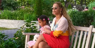 Beyonce, belum lama ini telah melahirkan anak kembarnya yang diberi nama Sir Carter dan Rumi. Antusias dan kebahagiaan ternyata tak hanya dirasakan oleh ibu tiga anak ini dan Jay Z, suaminya. (Instagram/beyonce)