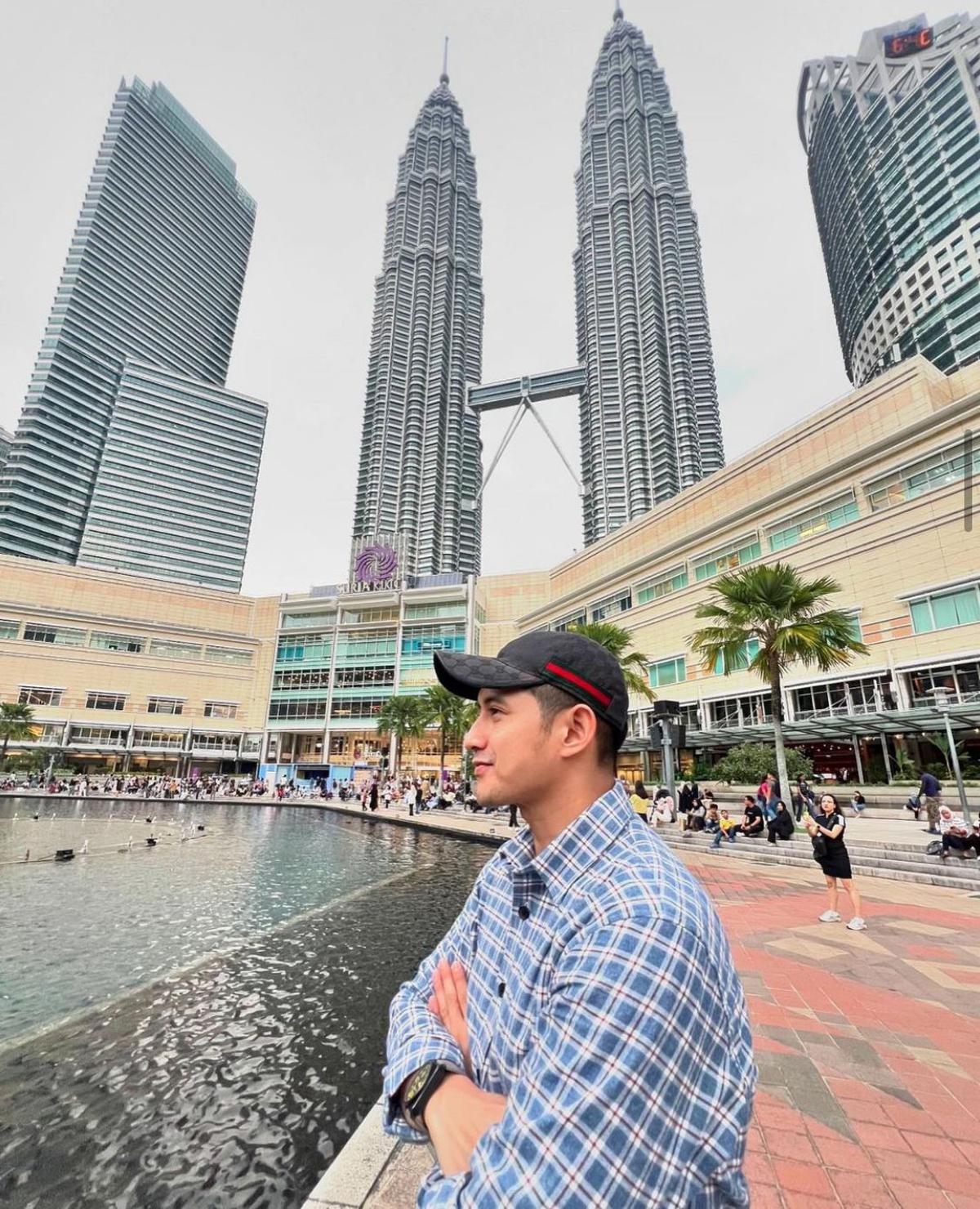Chand Kelvin Klarifikasi dan Minta Maaf, Akun Instagramnya Dihujani Komentar