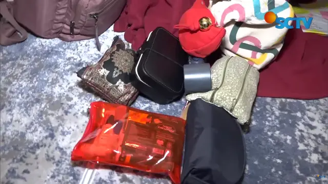 Naomi Zaskia Pesinetron Wanita Istimewa Bongkar Isi Tas Syutingnya
