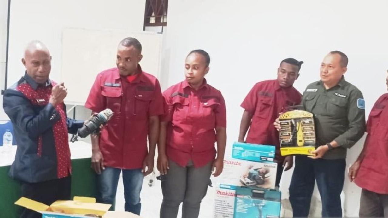Fakta Unik: Bantuan Otsus Papua Berupa Mesin Kerja Tingkatkan Produksi Suvenir Warga Asli Biak