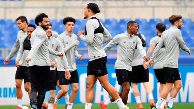 Latihan Santai Pemain Liverpool Jelang Hadapi AS Roma