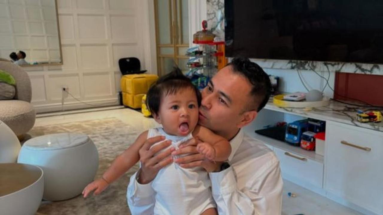 Potret Kebersamaan Raffi Ahmad dan Baby Lily (credit: instagram.com/raffinagita1717).