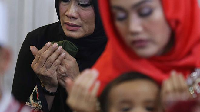 Pengajian 40 Hari Julia Perez Wafat, Ibunda Menitikkan Air ...