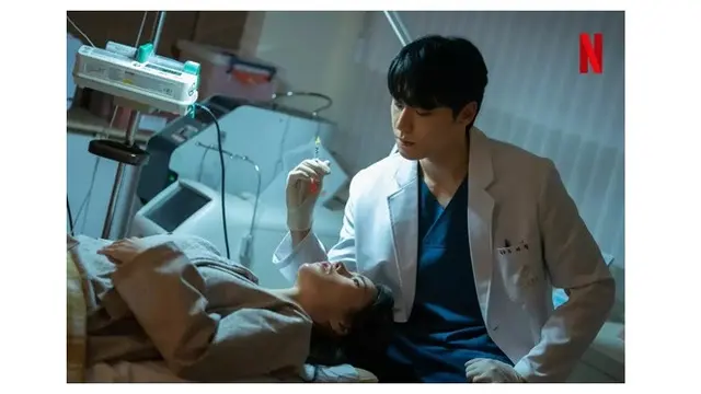 Kabar Kencan Diungkap Dispatch, Ini 6 Potret Kebersamaan Lee Do Hyun dan Lim Ji Yeon