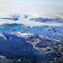 Gunung Es Seukuran 54 Lapangan Sepak Bola Hanyut di Greenland