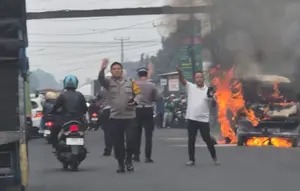 Cerita Dramatis Pasutri Lolos dari Maut saat Mobil Terbakar di Sukabumi