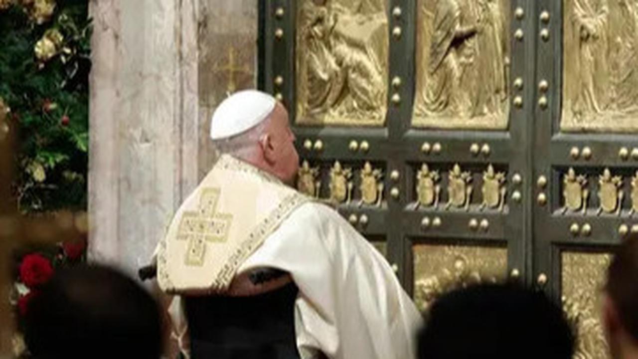 Buka Pintu Suci Basilika Santo Petrus, Paus Fransiskus Mulai Yubileum 2025