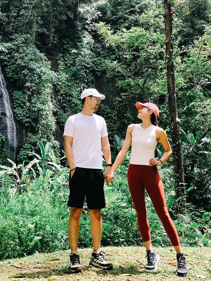 Momen Liburan Maudy Ayunda Bareng Suami di Bali, Mesra Banget