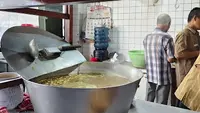 8 Rekomendasi Soto Ayam Ambengan di Surabaya, Enak dan Selalu Antre