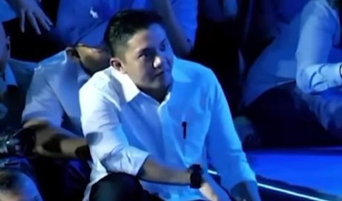 Dalam pidatonya, Prabowo sempat memberikan ucapan terima kasih kepada orang-orang terdekat yang selalu membantunya.
