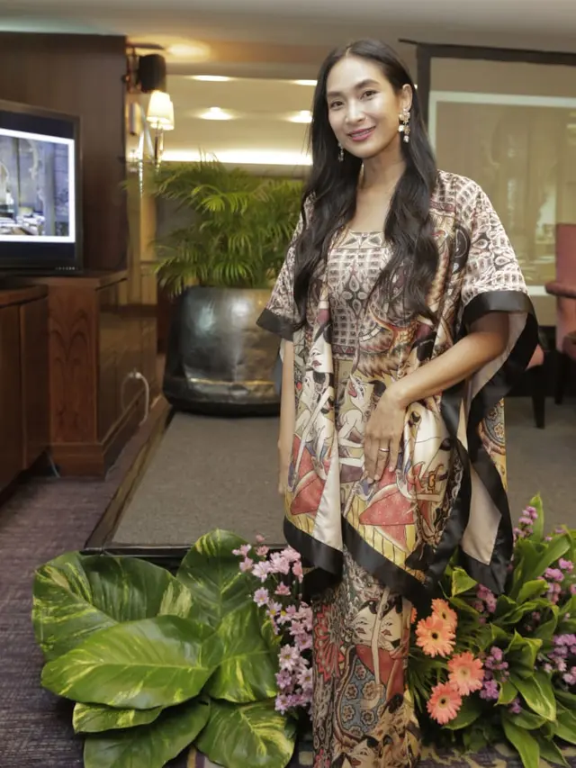 [Fimela] Happy Salma