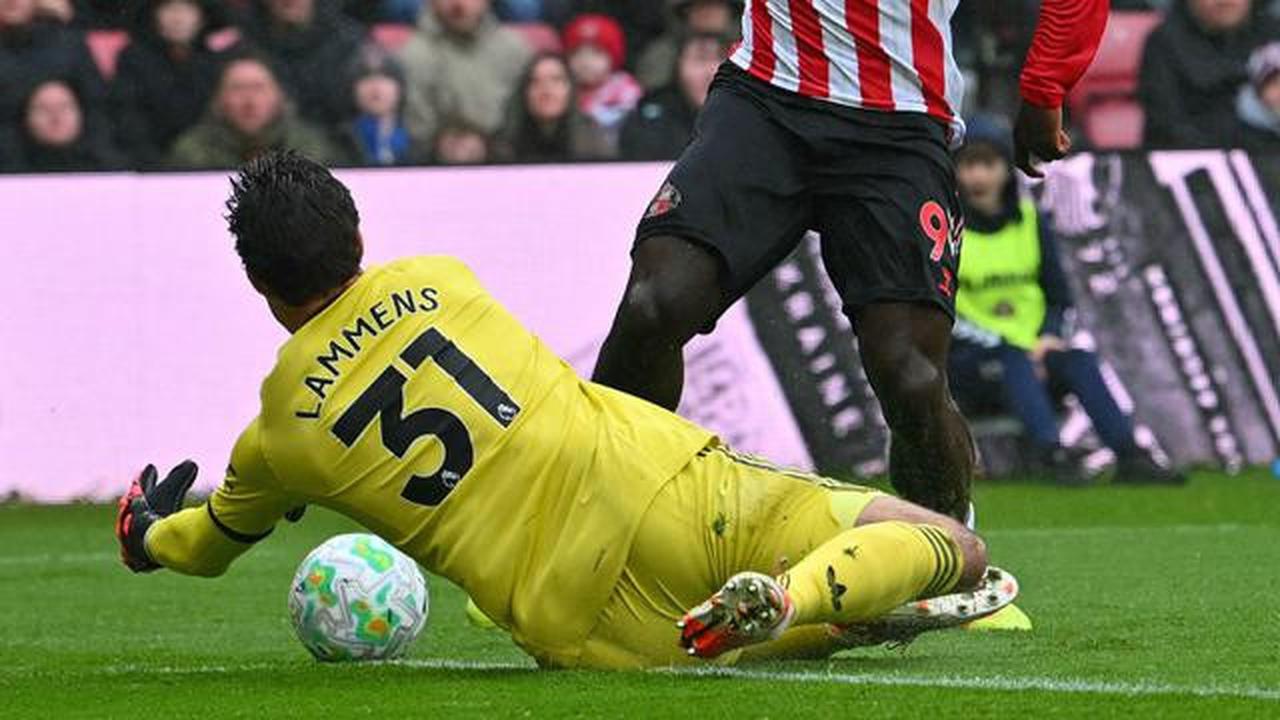Owen Hargreaves Sebut Senne Lammens Rekrutan Terbaik MU Musim Ini, Begini Alasannya