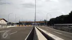 Kondisi Gerbang Tol Kebon Bawang, Jakarta Utara, Sabtu (27/2). Jalan tol akses Tanjung Priok ini akan mulai difungsikan sebagian pada Juni 2016 untuk mempermudah akses kendaraan dari dan menuju ke Pelabuhan Tanjung Priok. (Liputan6.com/Faisal R Syam)