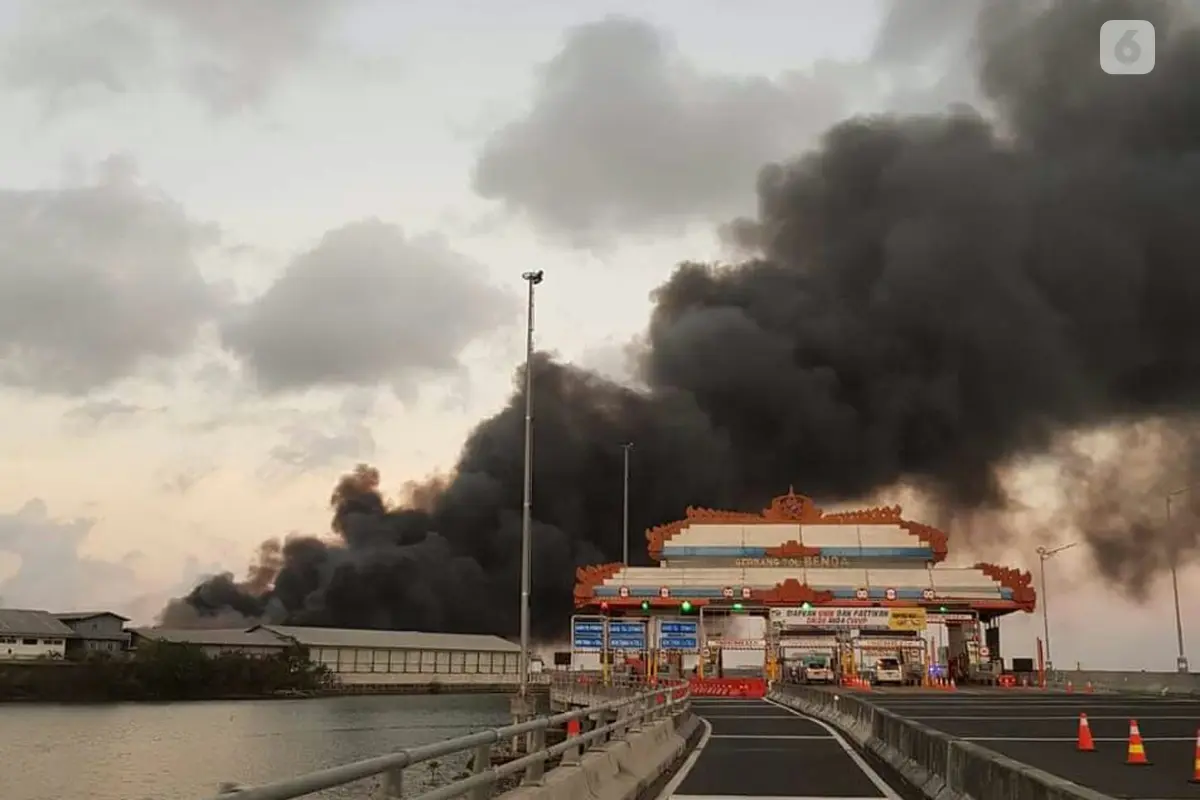 kapal terbakar