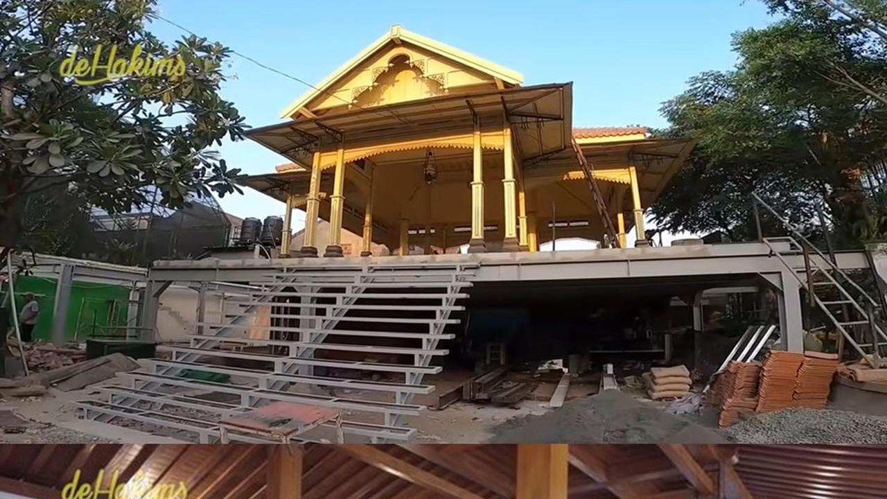 Berlokasi di Sebelah Rumah