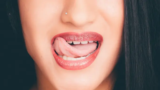 ilustrasi manfaat air mawar untuk bibir kering/Oleg Magni/pexels