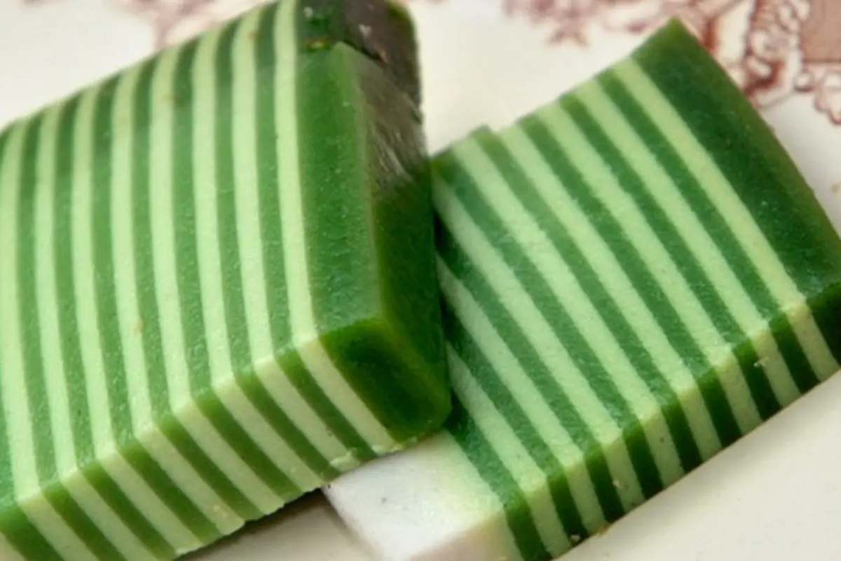 Kue Lapis Muntilan, Ada Pesan Dibalik Ta'jil