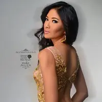 Anindya tampak anggun dan elegan dalam gaun bernuansa emas, lekukan tubuh indahnya pun nampak indah. Dengan modal tersebut, ia akan  bersaing dengan para kontentas dari negara-negara lain yang ikut ajang Miss Universe. (via instagram/@anindyakputri)