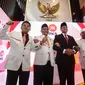 Bakal calon presiden 2024-2029 yang diusung PKS, Anies Rasyid Baswedan (kedua kanan) berpose bersama Presiden PKS Ahmad Syaikhu (kedua kiri), Wakil Ketua Majelis Syura Mohammad Sohibul Iman dan Bendahara Umum Mahfudz Abdurrahman (kiri) saat pembacaan hasil keputusan Musyawarah Majelis Syuro VIII PKS di Jakarta, Kamis (23/2/2023). PKS secara resmi mendukung Anies Baswedan sebagai bakal calon presiden tahun 2024-2029. (Liputan6.com/Johan Tallo)