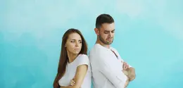 Gaya bertengkar setiap zodiak juga dapat terlihat dari cara mereka menyampaikan emosi (Sumber: Pexels.com)
