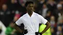 Langkah Arsenal untuk mengkampanyekan No More Red mendapat dukungan dari Adidas selaku sponsor klub dengan memproduksi jersey serbaputih yang bersifat spesial dan tidak untuk diperjualbelikan. (AFP/Daniel Leal)