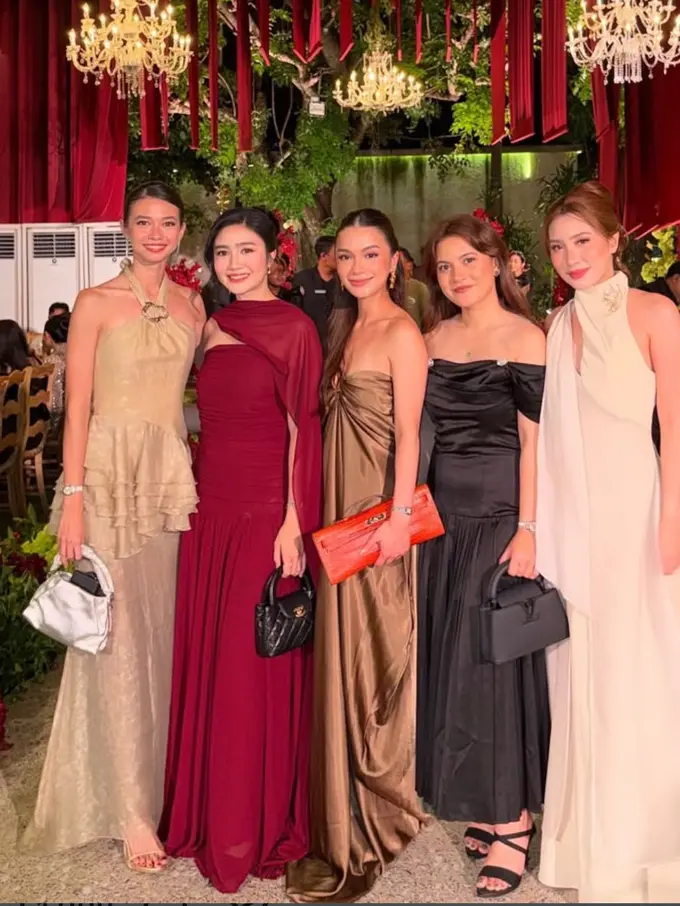 Yuki Kato saat Hadir di Pernikahan Ranty Maria dan Rayn Wijaya. [@alexandraleonardo]