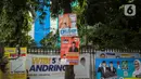 Sejumlah alat peraga kampanye (APK) terpasang pada pohon di kawasan Jakarta Selatan, Rabu (10/1/2024). Maraknya pemasangan APK dengan cara memaku di pepohonan berpotensi merusak lingkungan hidup. (Liputan6.com/Angga Yuniar)