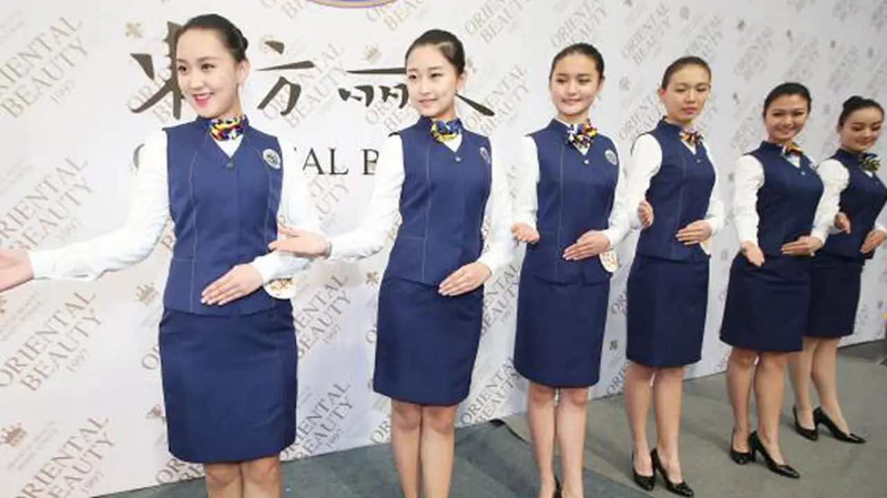 Menjadi Pramugari di China, Wajib Lolos Kontes Bikini Seperti Ini