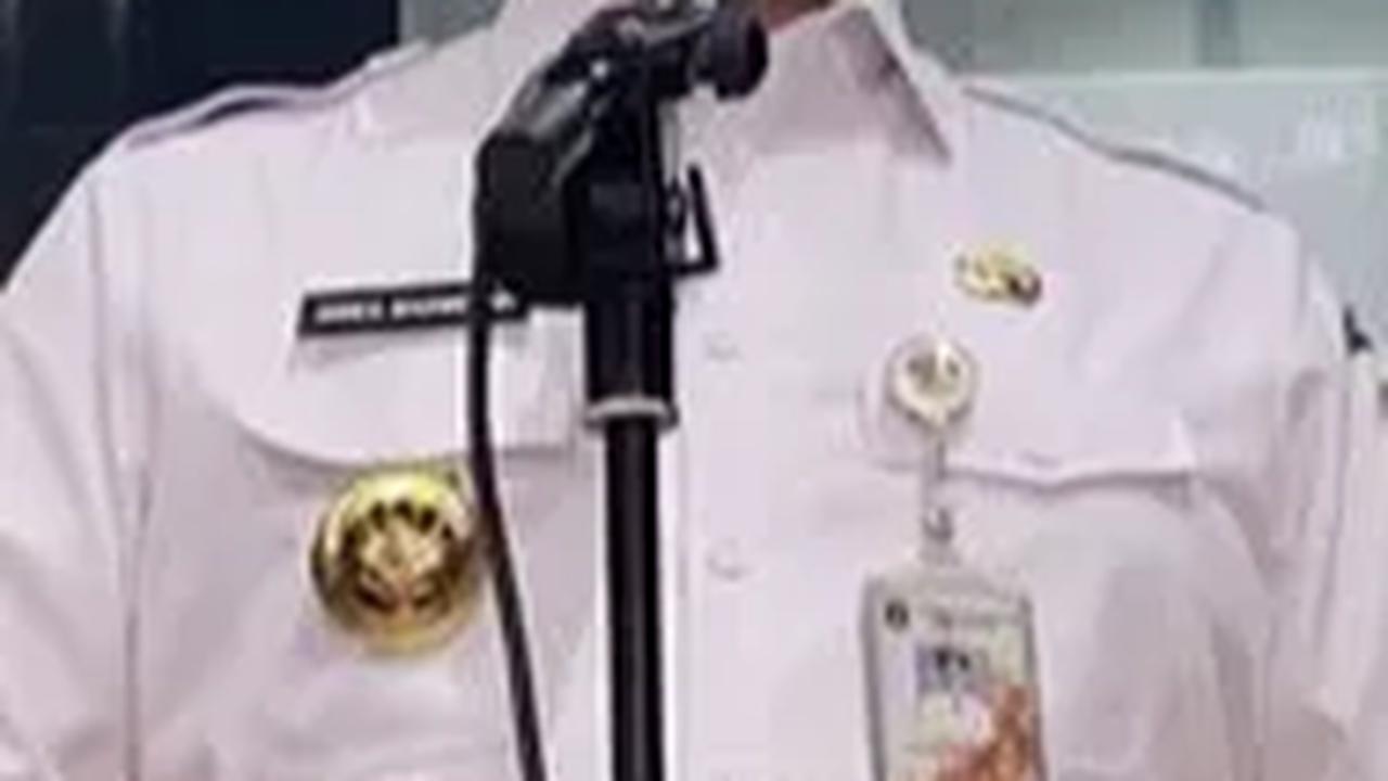 Anies ke Jambi Hadiri Rakernas Apdesi, Relawan Berebut Swafoto & Teriakkan 'Presiden Kita