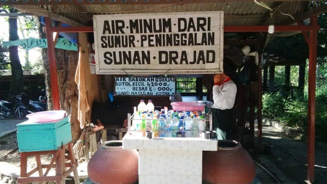 Menelusuri jejak Wali Songo di Makam Sunan Drajat