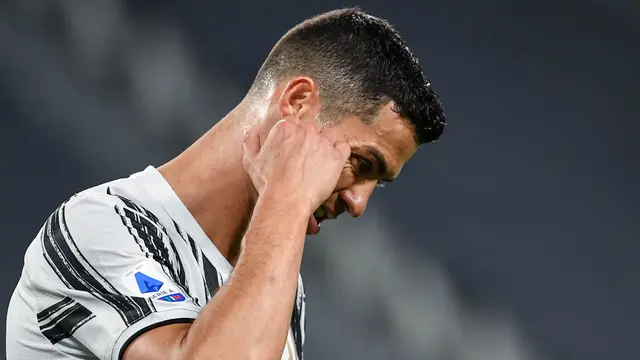 FOTO: Wajah Frustrasi Cristiano Ronaldo Usai Juventus Dihancurkan AC Milan