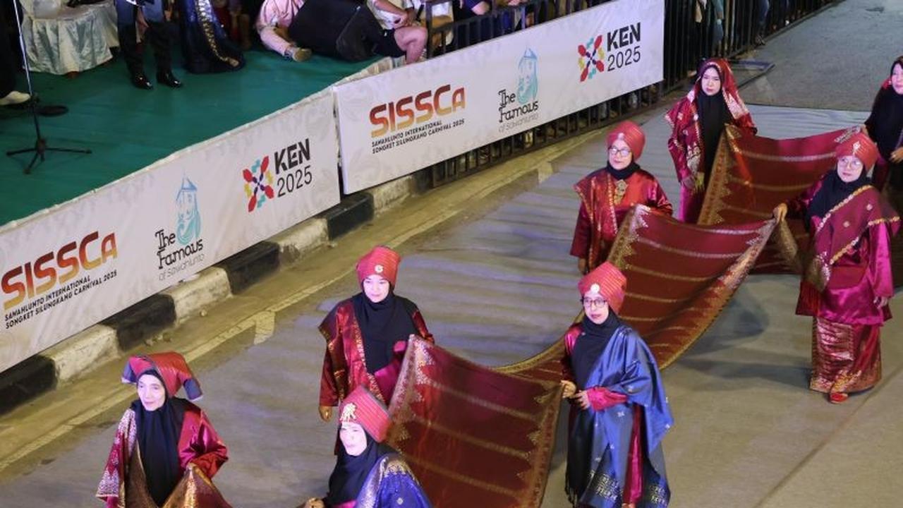 Fakta Unik SISSCa 2025: Kemenpar Sebut Karnaval Songket Sawahlunto Jadi Ruang Inovasi Pariwisata Nasional