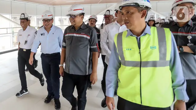 Wamen BUMN Kartika Wirjoatmodjo Jajal LRT