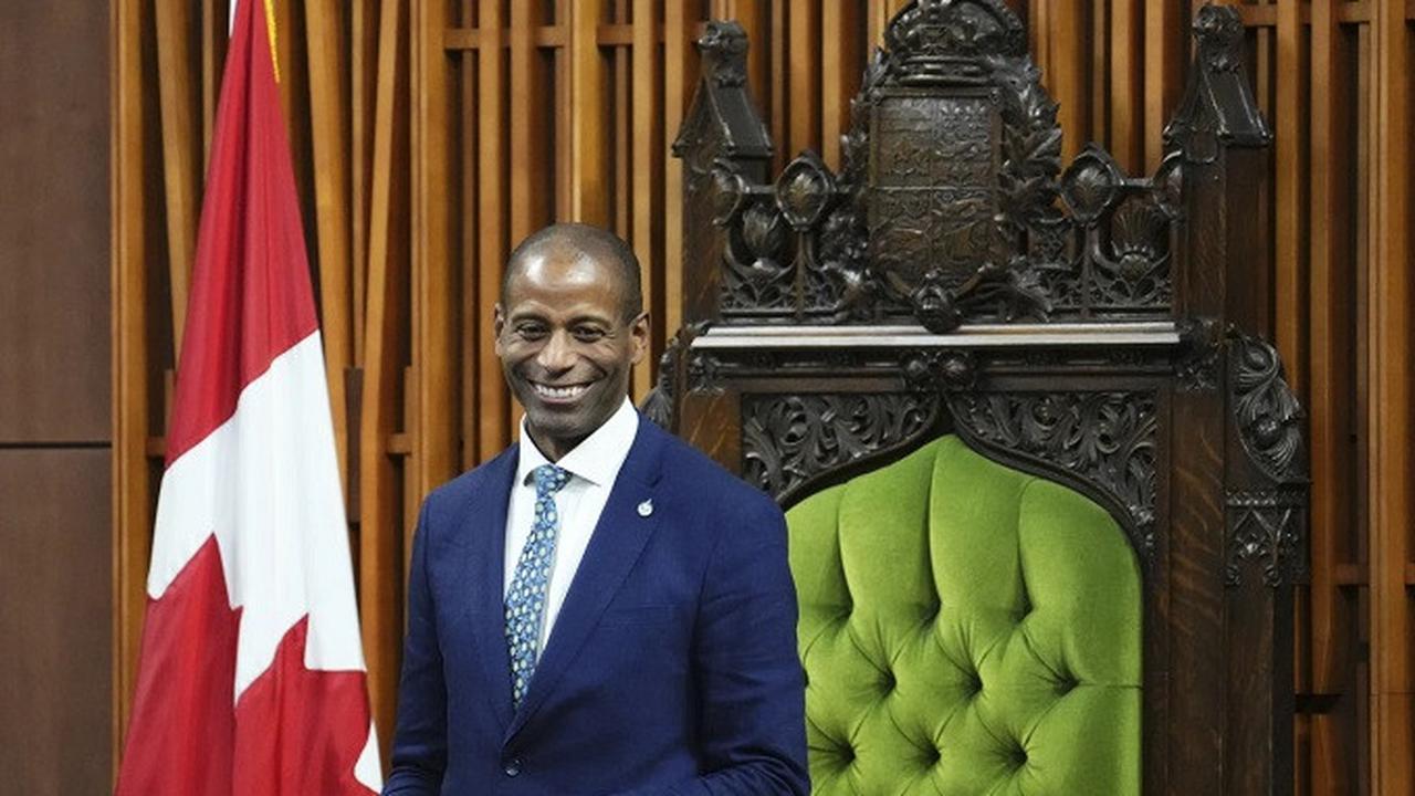 Greg Fergus tercatat sejarah sebagai kulit hitam pertama yang menjabat ketua DPR Kanada. (Dok. Sean Kilpatrick/AP)