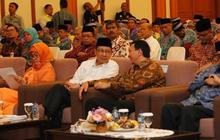 Ikut lepas kloter pertama haji, Ahok titip doa untuk Jakarta