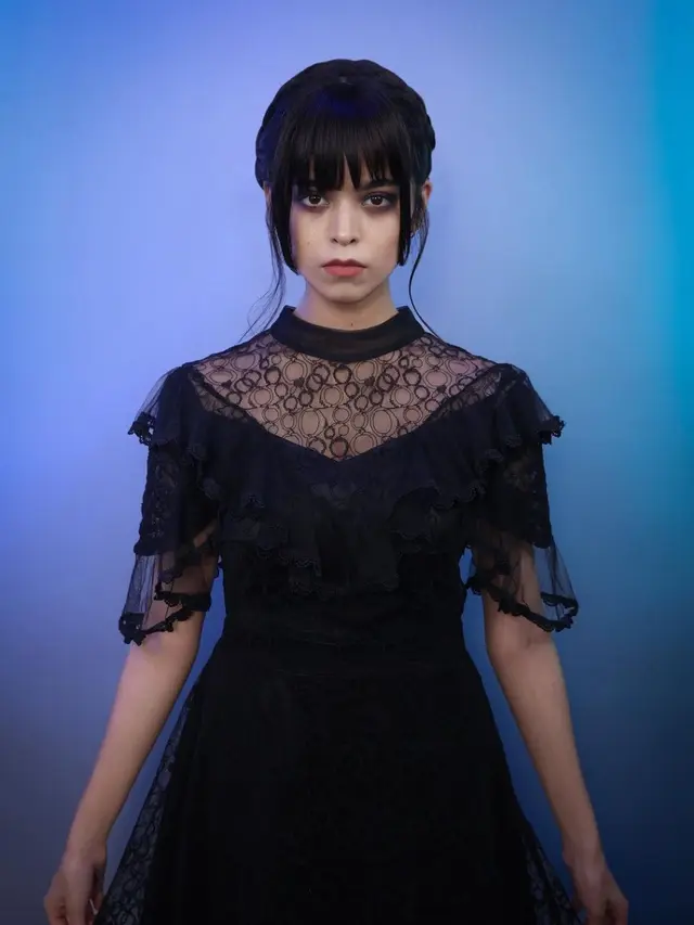 Beda Gaya 4 Seleb Tampil dengan Riasan Gothic ala Wednesday Addams, Sarwendah hingga Tiara Andini