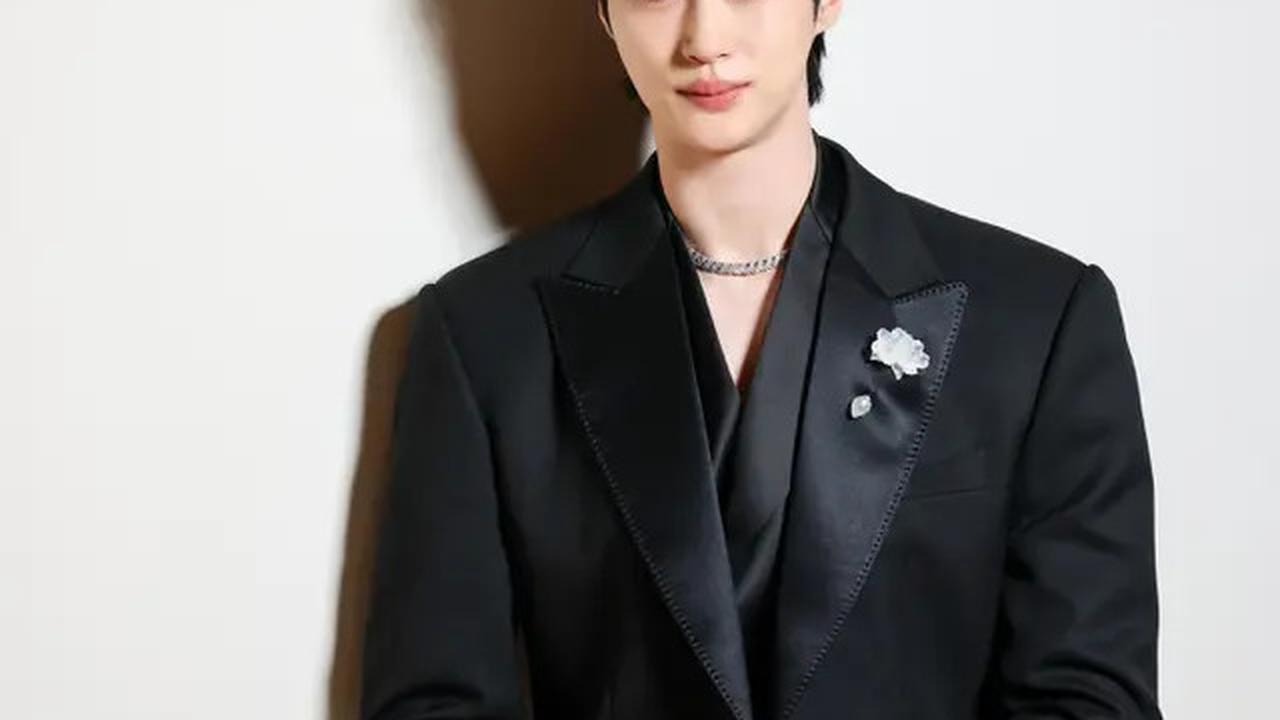 Potret Byeon Woo Seok dan Gemma Chan Tampil Bak Prince &amp; Princess di Cartier Nature Sauvage Gala