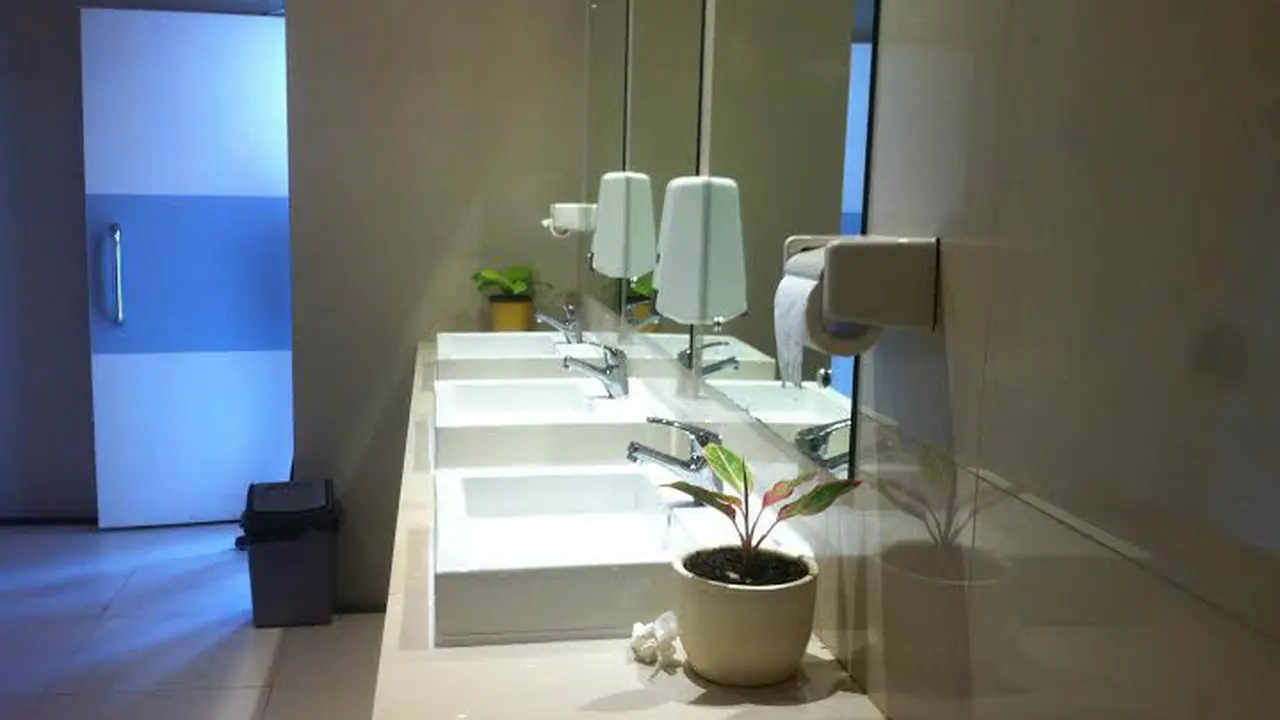 Toilet, Stasiun Cirebon