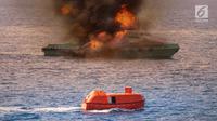 Ilustrasi Foto Kapal Terbakar (iStockphoto)